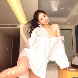 2km-2km-dj-miu-korean Nude OnlyFans Leaks