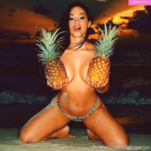 abella-anderson Nude OnlyFans Leaks