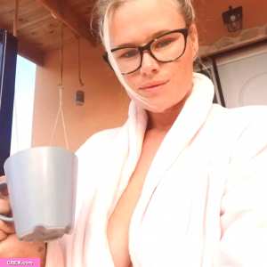 abi-fox Nude OnlyFans Leaks