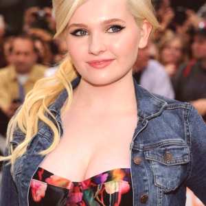 abigail-breslin Nude OnlyFans Leaks