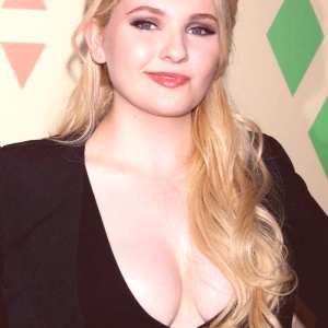 abigail-breslin Nude OnlyFans Leaks