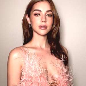 adelaide-kane Nude OnlyFans Leaks