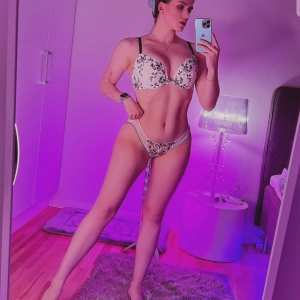 adeline-frost Nude OnlyFans Leaks