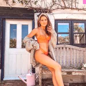 alexandra-felstead Nude OnlyFans Leaks