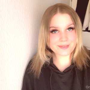 alicee11 Nude OnlyFans Leaks