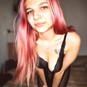 alina-b Nude OnlyFans Leaks