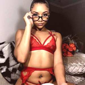 alix-lapri Nude OnlyFans Leaks