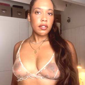 almamita Nude OnlyFans Leaks