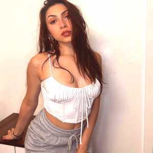 alondra-delgado Nude OnlyFans Leaks