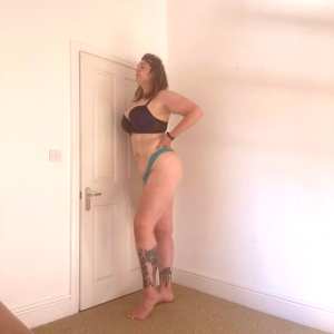 amazonbeth-6foot6 Nude OnlyFans Leaks