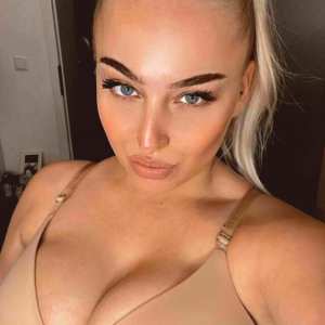 amelia-smith Nude OnlyFans Leaks