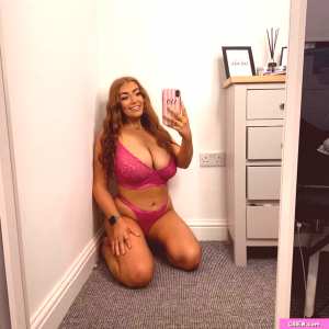 amy-heslop Nude OnlyFans Leaks