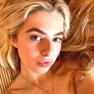 anais-gallagher Nude OnlyFans Leaks