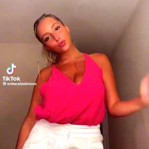 anita-celestino Nude OnlyFans Leaks