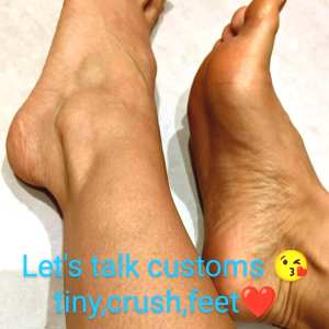 anna-feet-crush-vore Nude OnlyFans Leaks