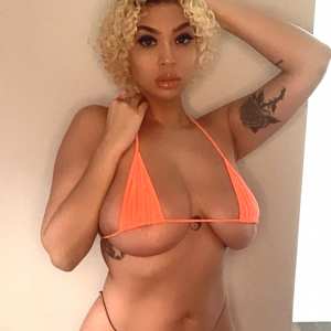 annamariesarai Nude OnlyFans Leaks