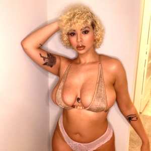 annamariesarai Nude OnlyFans Leaks