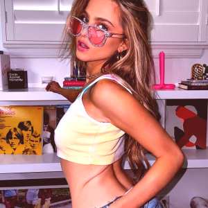 anne-winters Nude OnlyFans Leaks