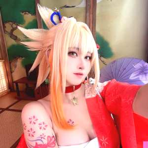 arisa-cosplay Nude OnlyFans Leaks