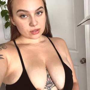 ashleekummings Nude OnlyFans Leaks