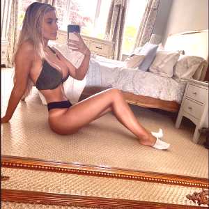 ashleighcharlotte - ashleighcharlotte, uhheycharlotte avatar