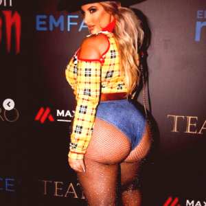 ashley-alexiss Nude OnlyFans Leaks