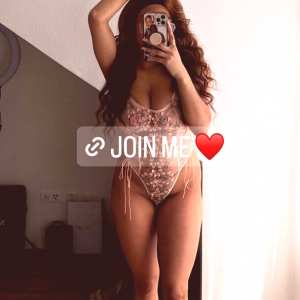 ashleyroseglam Nude OnlyFans Leaks