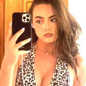 ava-allan Nude OnlyFans Leaks