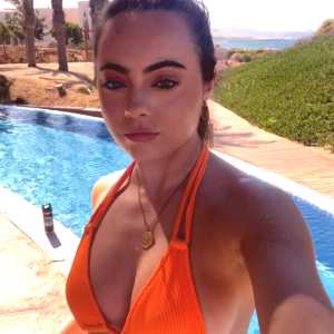 ava-allan Nude OnlyFans Leaks