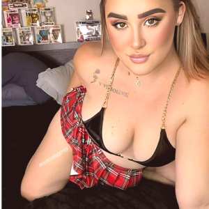 avamaeex Nude OnlyFans Leaks