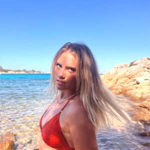 axelle-maga Nude OnlyFans Leaks