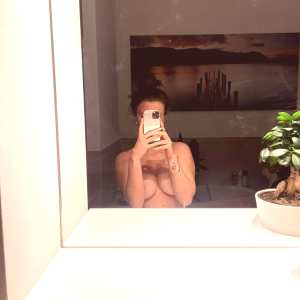 badlizzyy66 Nude OnlyFans Leaks