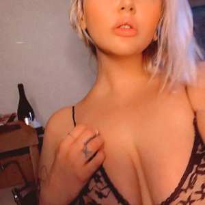 bambi-amby Nude OnlyFans Leaks