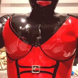 bee-the-rubber-doll Nude OnlyFans Leaks