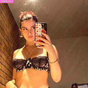 bek-ellen Nude OnlyFans Leaks