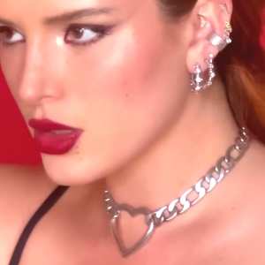 bella-thorne-16 Nude OnlyFans Leaks