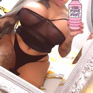 bigbustyblondeuk Nude OnlyFans Leaks