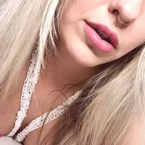 blonde-honey22 Nude OnlyFans Leaks