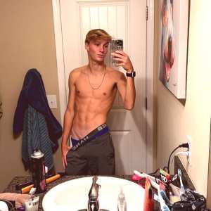 blondeboybradfree Nude OnlyFans Leaks