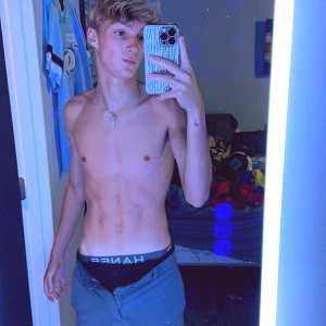 blondeboybradfree Nude OnlyFans Leaks