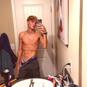 blondeboybradfree Nude OnlyFans Leaks