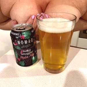 boobs-beer Nude OnlyFans Leaks