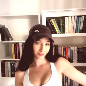 books-withaeri Nude OnlyFans Leaks