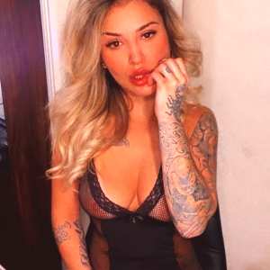 brunna-hollinger Nude OnlyFans Leaks