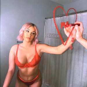 brynnemarie Nude OnlyFans Leaks