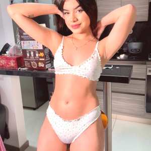 camila-martinez Nude OnlyFans Leaks