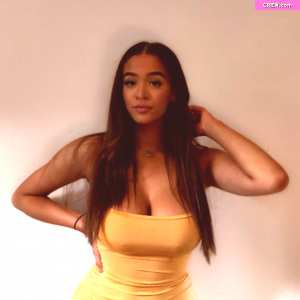 camille-kathleen-bennetton Nude OnlyFans Leaks