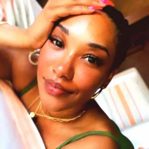 candice-patton Nude OnlyFans Leaks