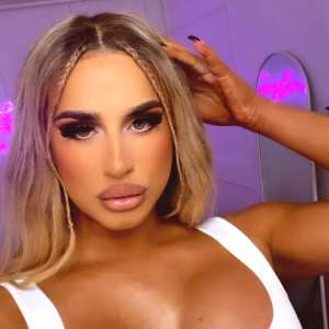 candicev77 Nude OnlyFans Leaks