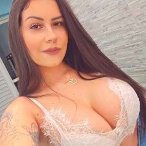 caroline-almeida Nude OnlyFans Leaks